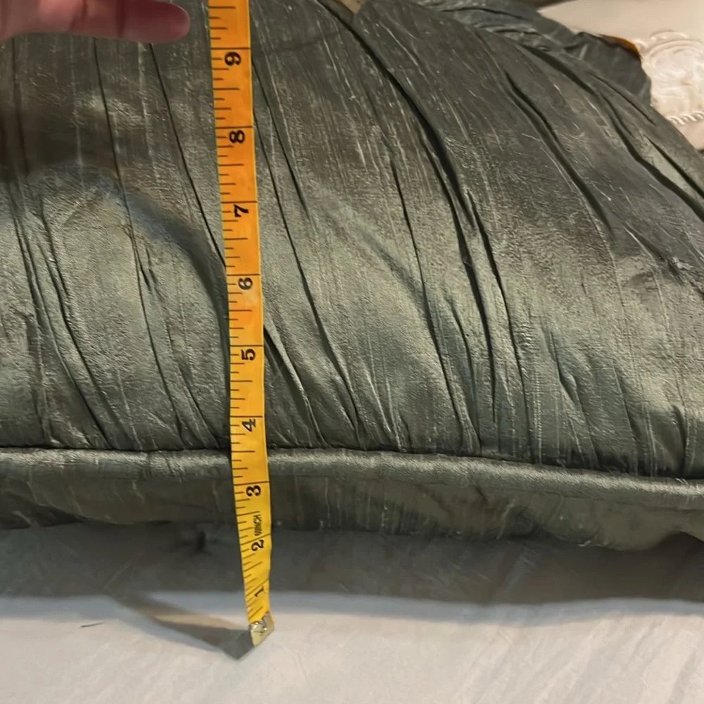 Soft Surroundings Eiuro Sham/ Large Pillow ~ Decorative~ in Soft Green